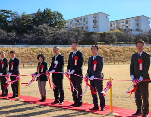 下土棚遊水池公園（A池）の開園式
鈴木恒夫　藤沢市長　鈴木つねお　桜井直人　市川かずひろ　星野つよし　松長よしゆき　松長由美恵
